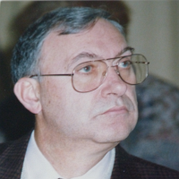Headshot of Gerhard Fischer